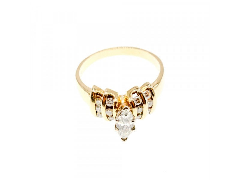 14K Yellow Gold Diamonds Ring Size 10.5