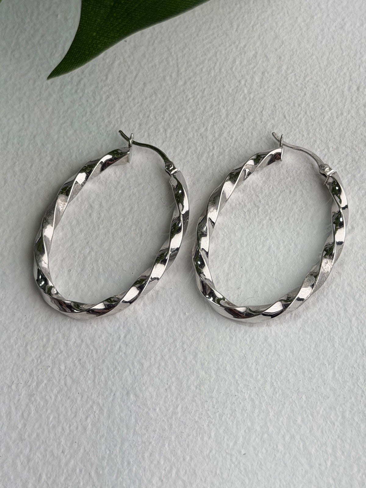 Lovely Design 925 Sterling Silver Earrings