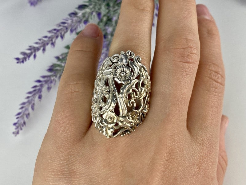 Vintage 925 Sterling Silver Ring Size 7.5