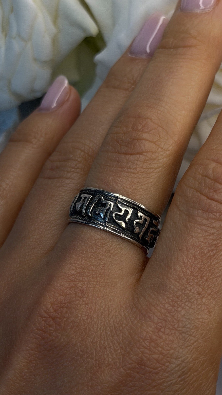 Vintage Tribal Pattern Band 925 Sterling Silver Ring Size 8.5