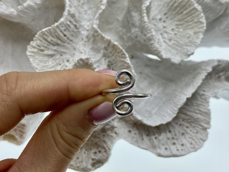 925 Sterling Silver Ring Size 6.5 (Adjustable)