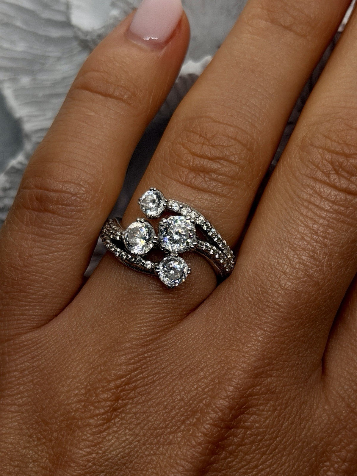 Elegant Shiny 925 Sterling Silver Cz Ring Size 7