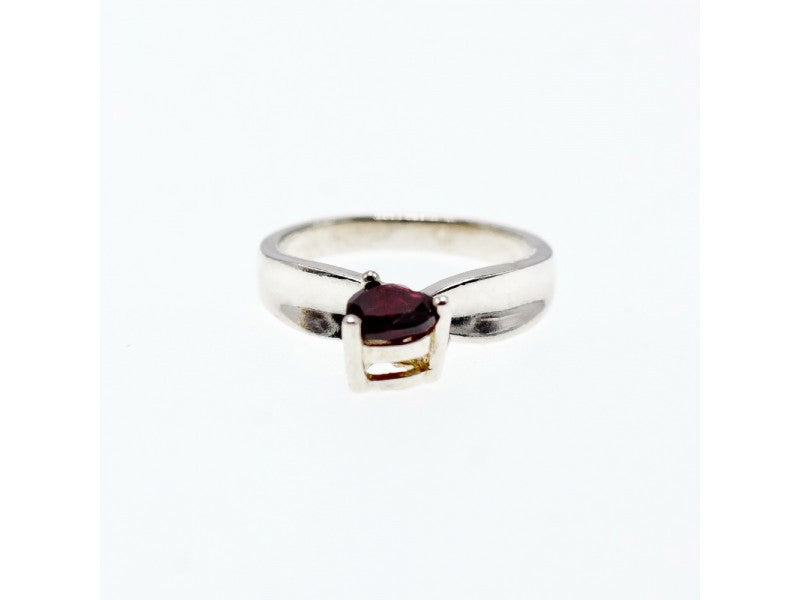 925 Sterling Silver Almandine "Heart" Ring Size 6.5