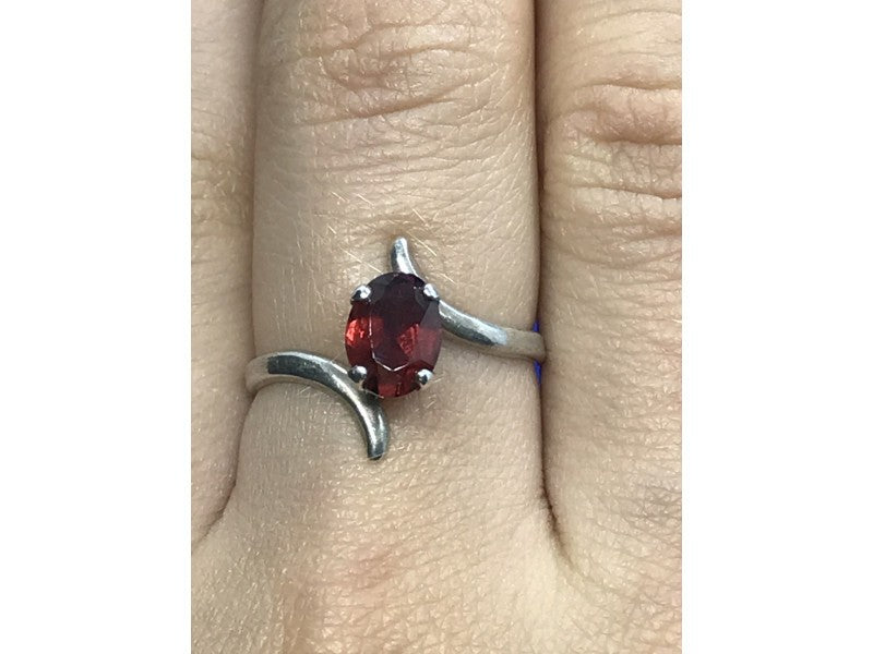 925 Sterling Silver Garnet Ring Size 8