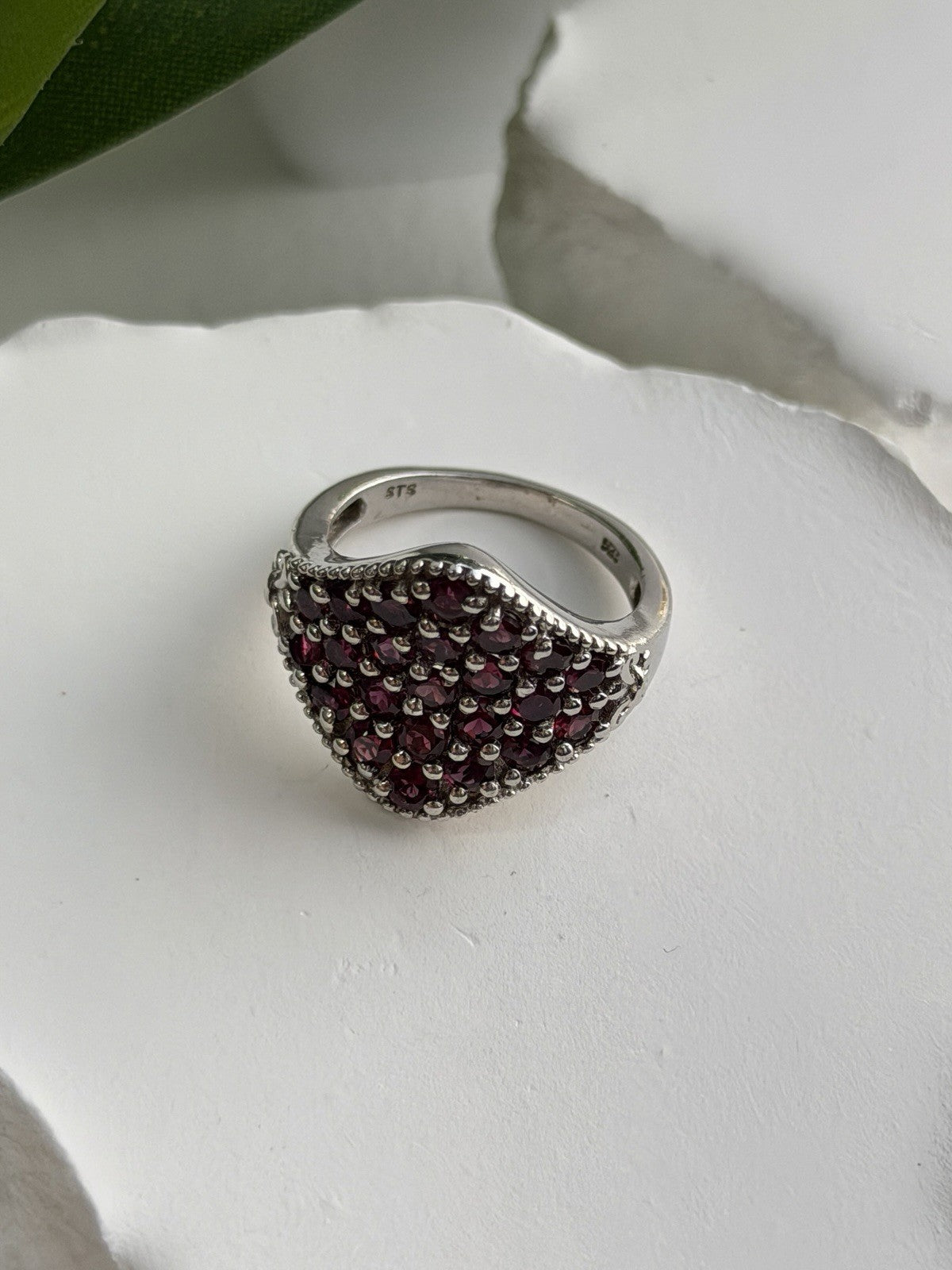 Beautiful 925 Sterling Silver Garnet Ring Size 7