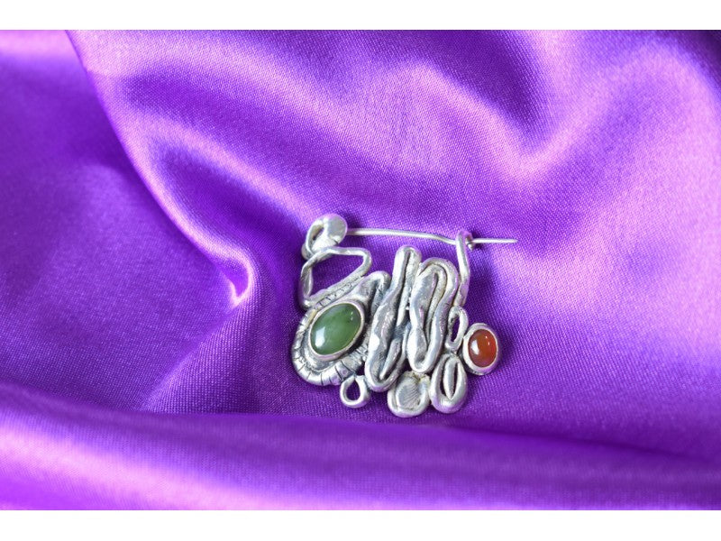 Vintage 925 Sterling  Silver Green  Jade & Red Carnelian Brooch