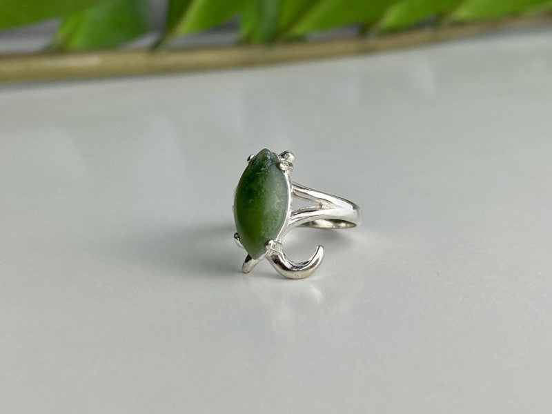 925 Sterling Silver Green Nephrite Ring Size 6.5