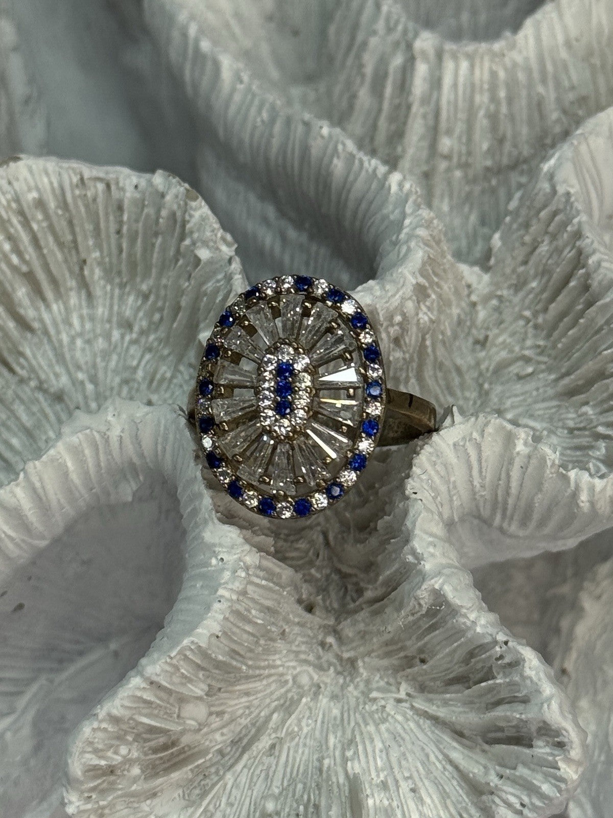 Beautiful 925 Sterling Silver CZ Ring Size 7.5