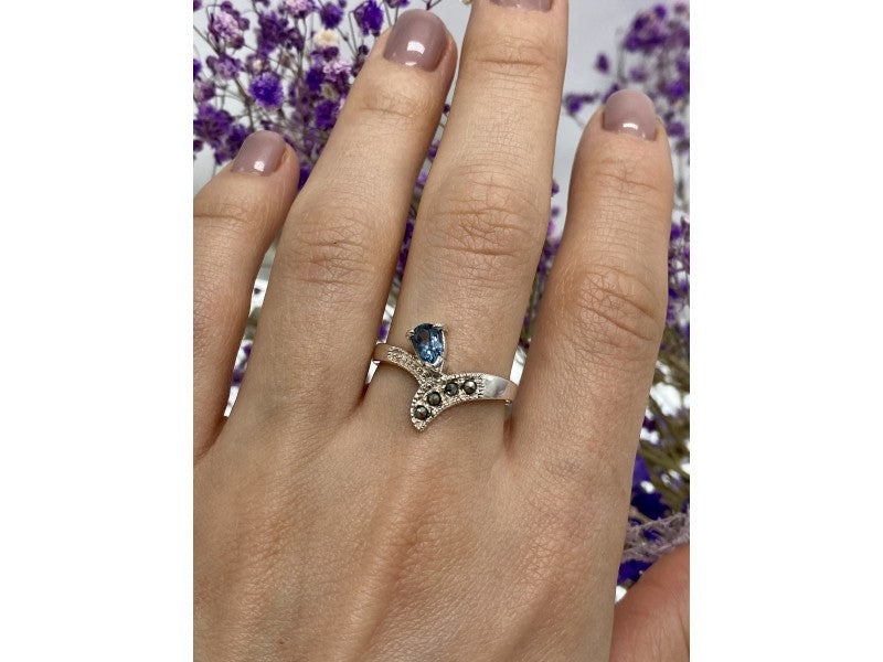 925 Sterling Silver Topaz & Marcasites Ring Size 10