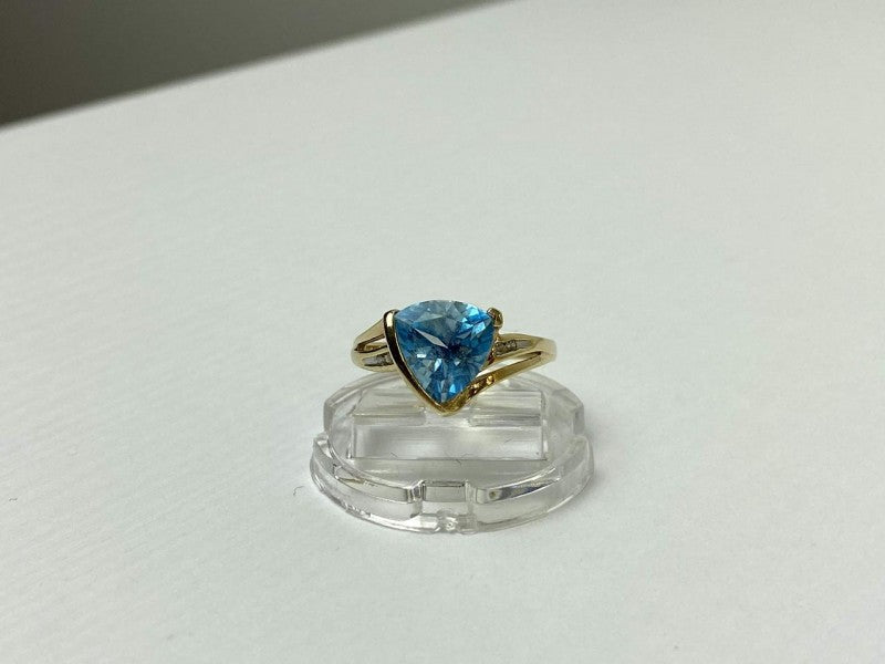 10K Yellow Gold Topaz & Diamonds Ring Size 7