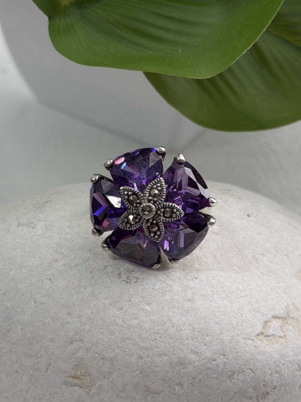 925 Sterling Silver Amethyst & Marcasite Flower Ring Size 7.5