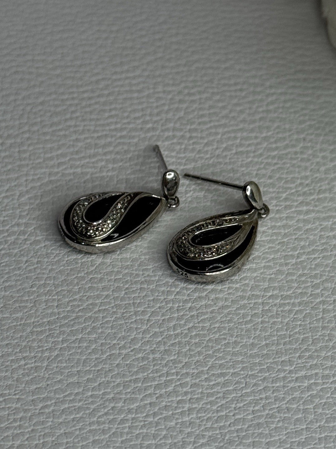 Elegant 925 Sterling Silver Black Onyx & Diamonds Earrings Length 0.80 Inch