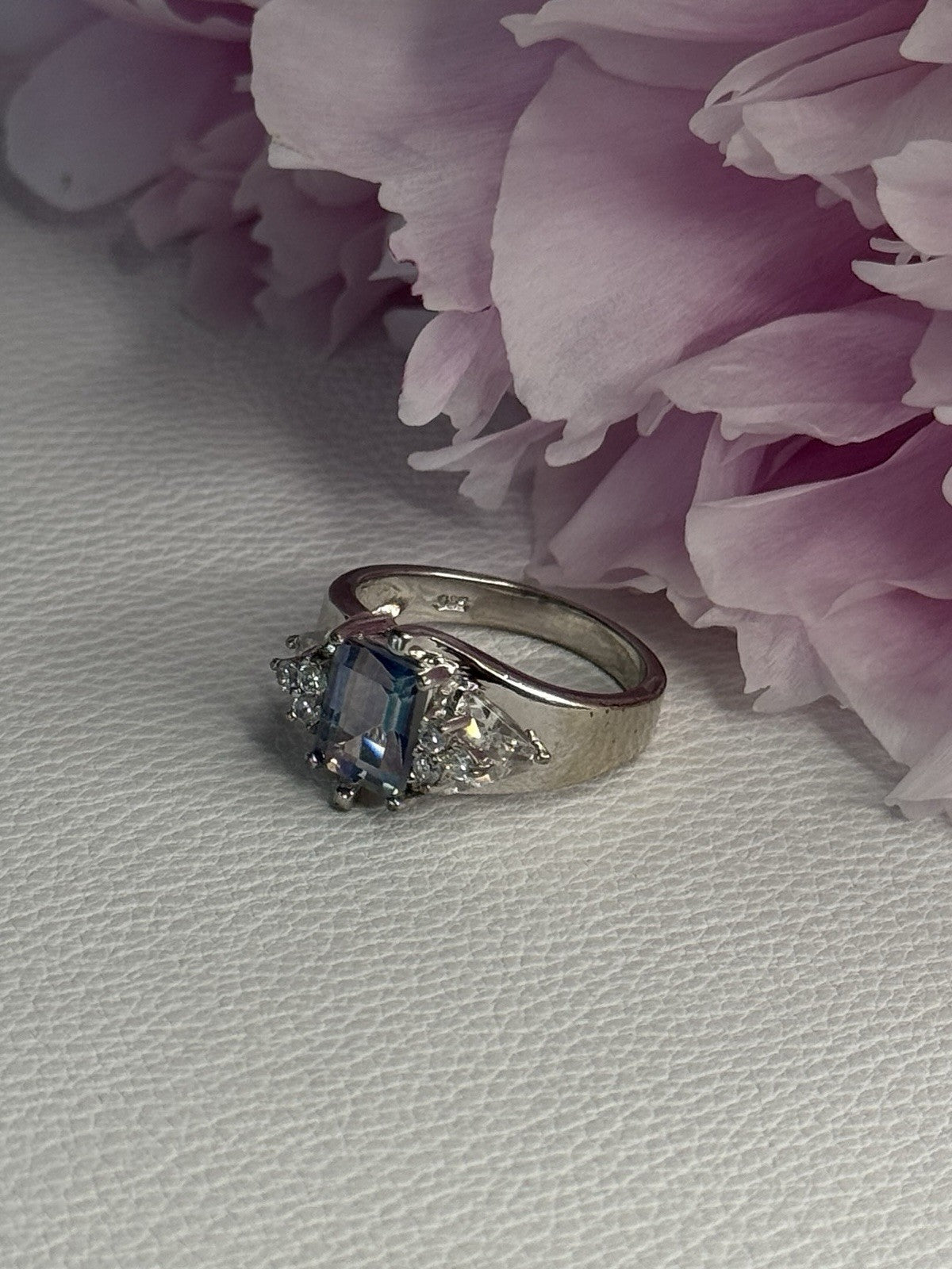925 Sterling Silver CZ Ring Size 9