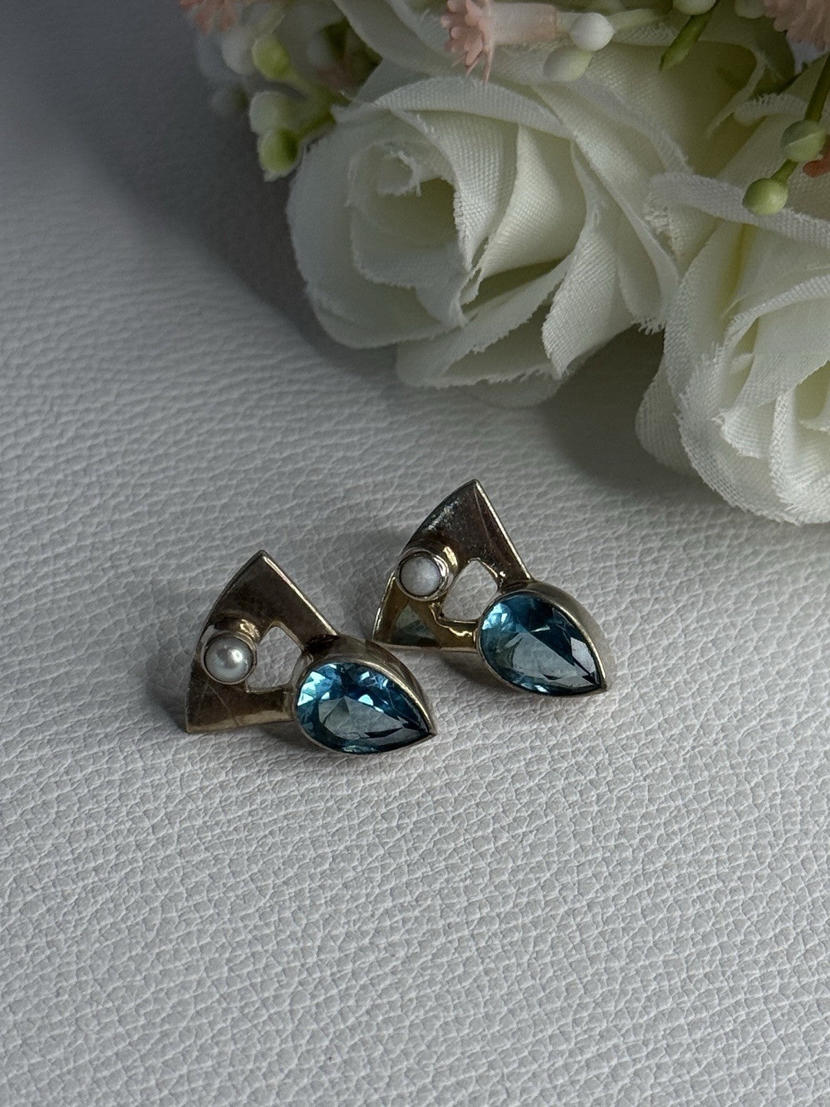 925 Sterling Silver Topaz & Pearl Earrings Length 0.70 Inch