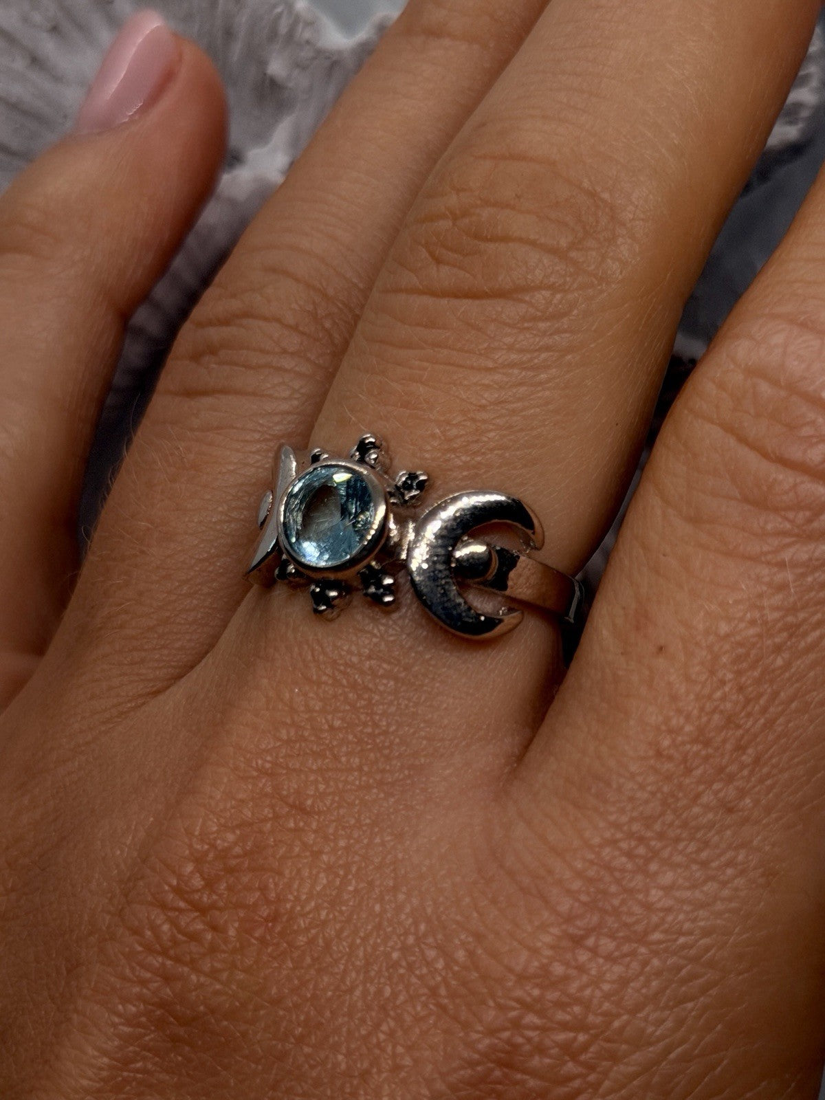 925 Sterling Silver Ring Round Blue Topaz & Sapphire Ornate Swirl Design Size 8