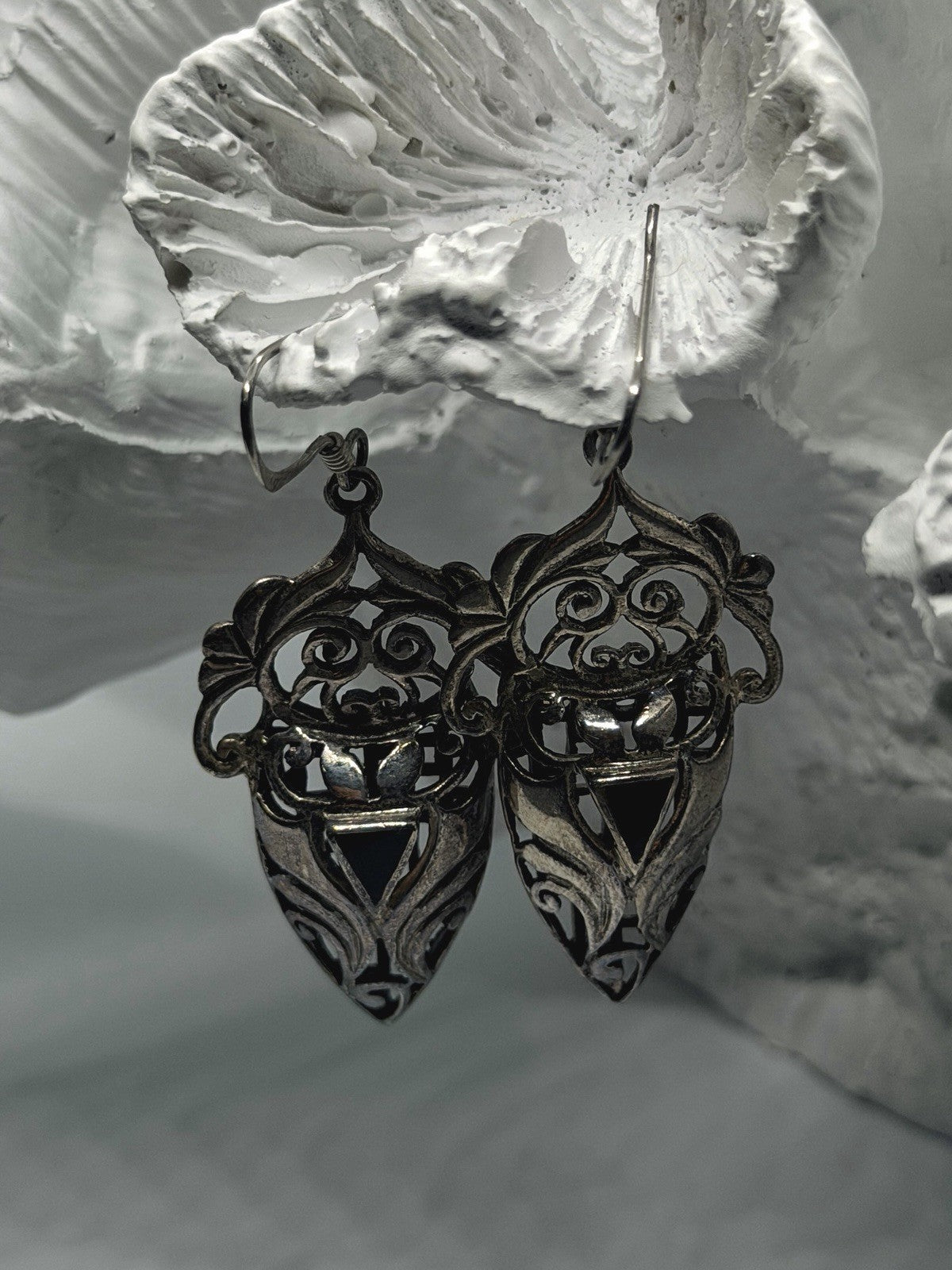 Vintage 925 Sterling Silver Black Onyx Filigree Art Nouveau Style Earrings