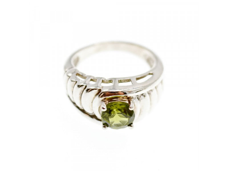 925 Sterling Silver Peridot Ring Size 7.5
