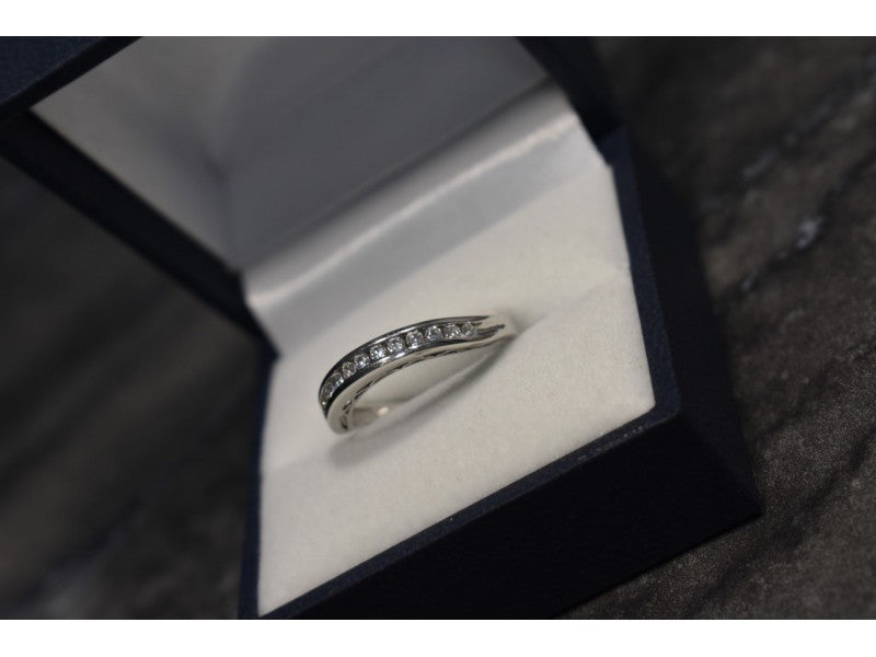 925 Sterling Silver CZ Band Ring Size 8