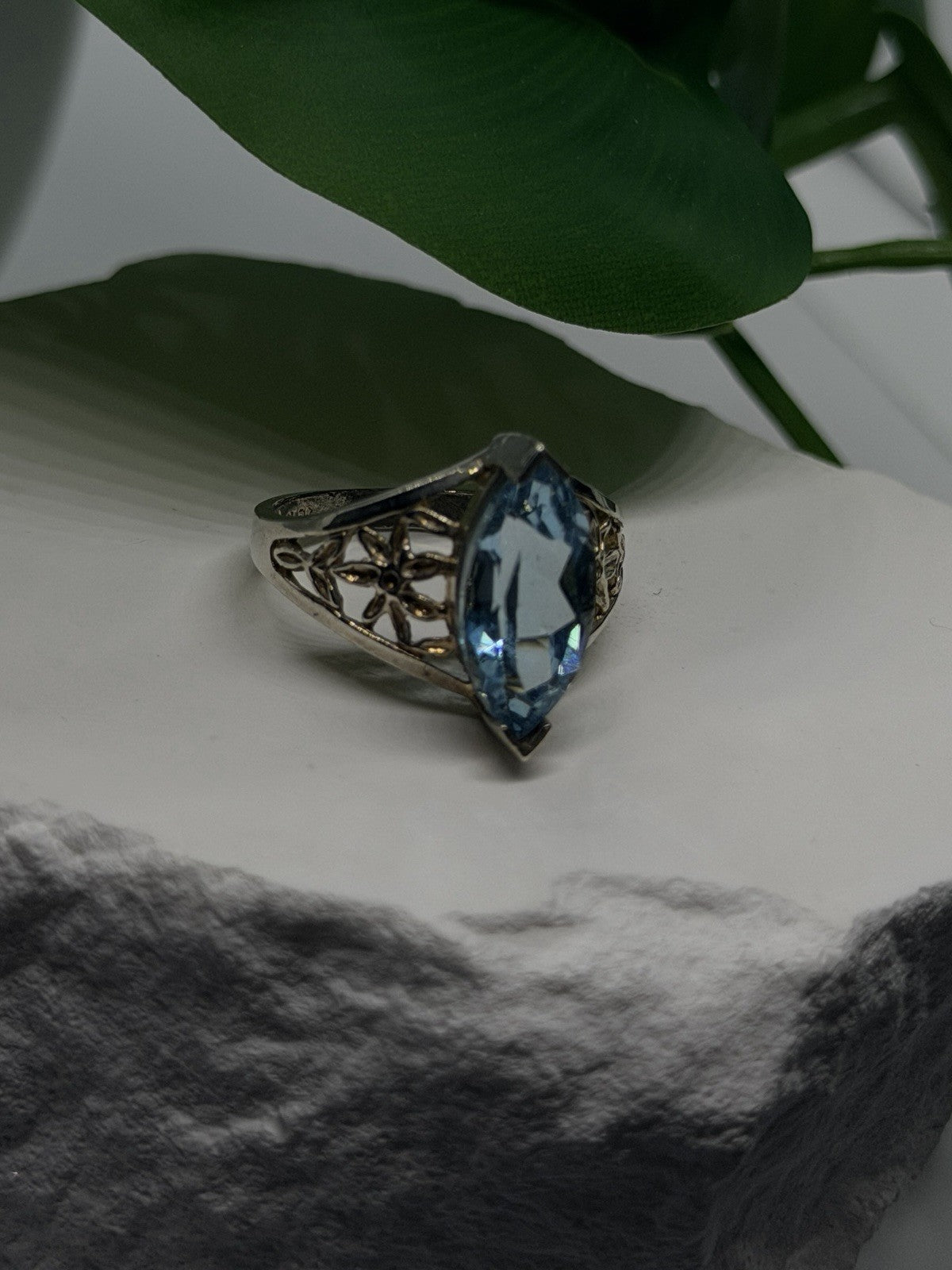 Flowers 925 Sterling Silver Blue Topaz Marquise Ring Size 6