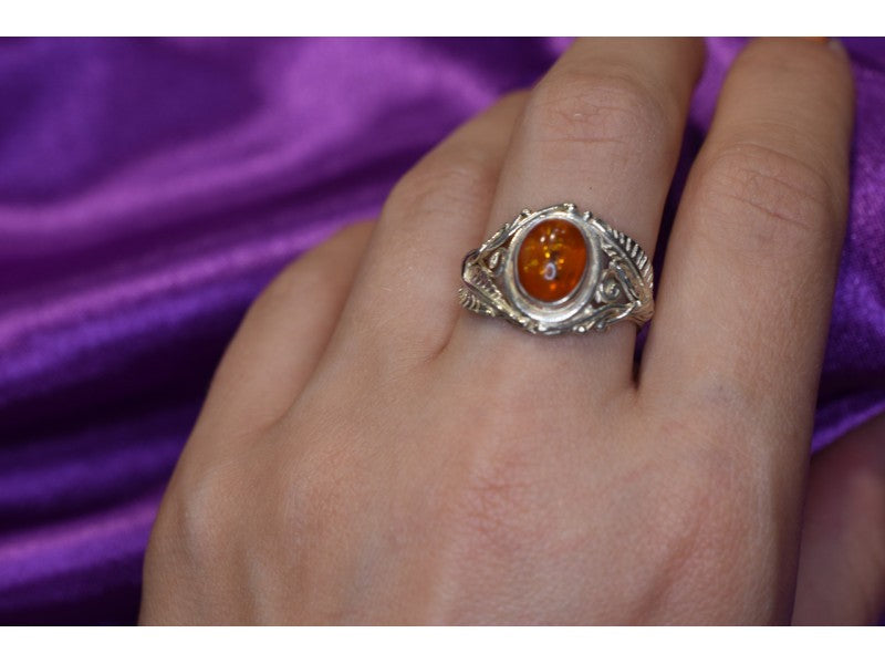 925 Sterling Silver Amber Ring Size 8.5