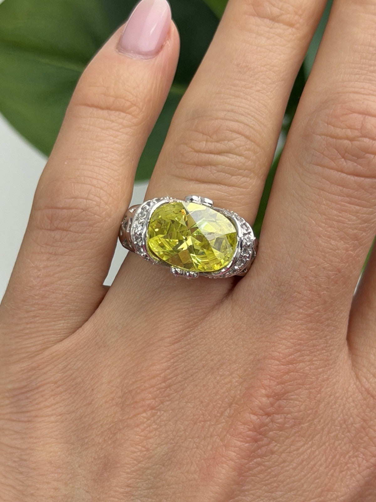 Shiny 925 Sterling Silver Cz Ring Size 7
