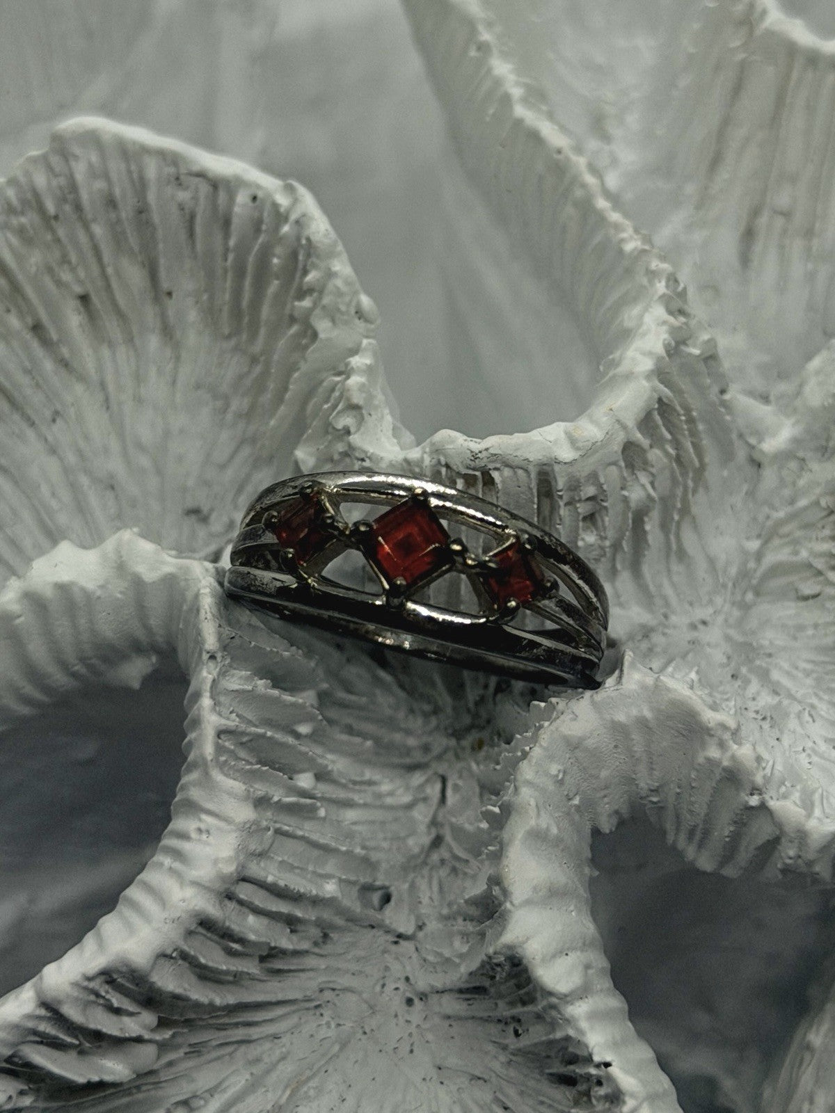 925 Sterling Silver Red Garnet Ring Size 7