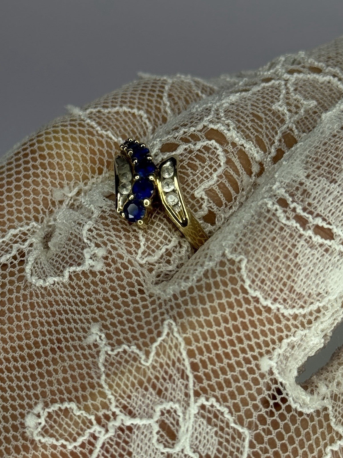 10K Yellow Gold Blue Topaz & White Topaz Ring Size 8