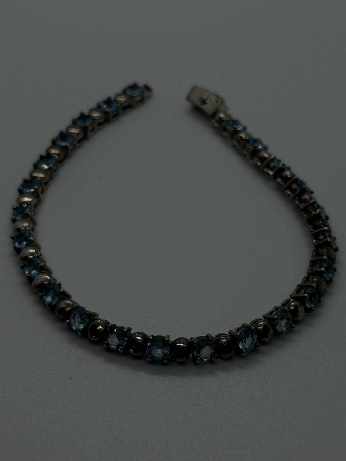 Beautiful 925 Sterling Silver Sky Blue Topaz Bracelet Size 8