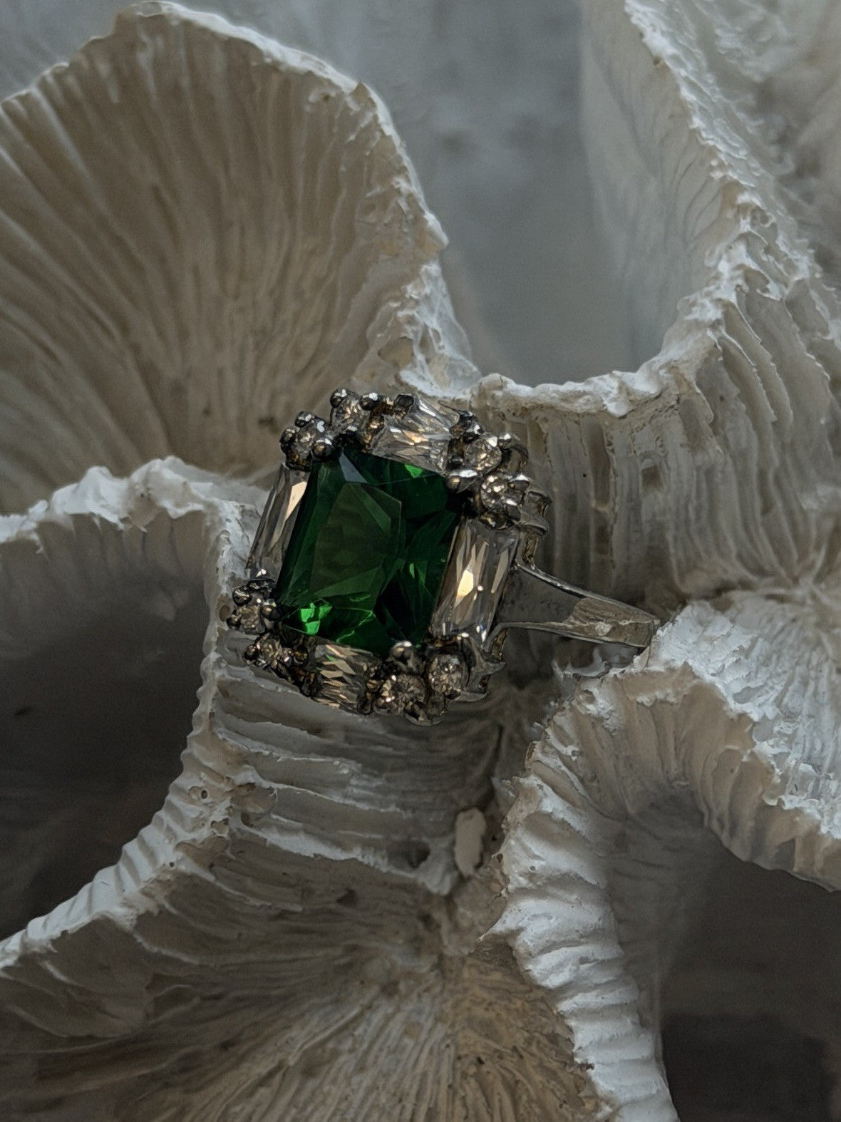 Shiny 925 Sterling Silver Emerald & Beryl Ring Size 6