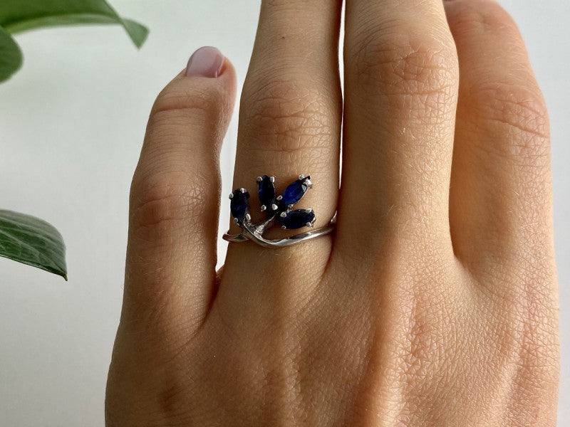 925 Sterling Silver Sapphires Ring Size 6.5