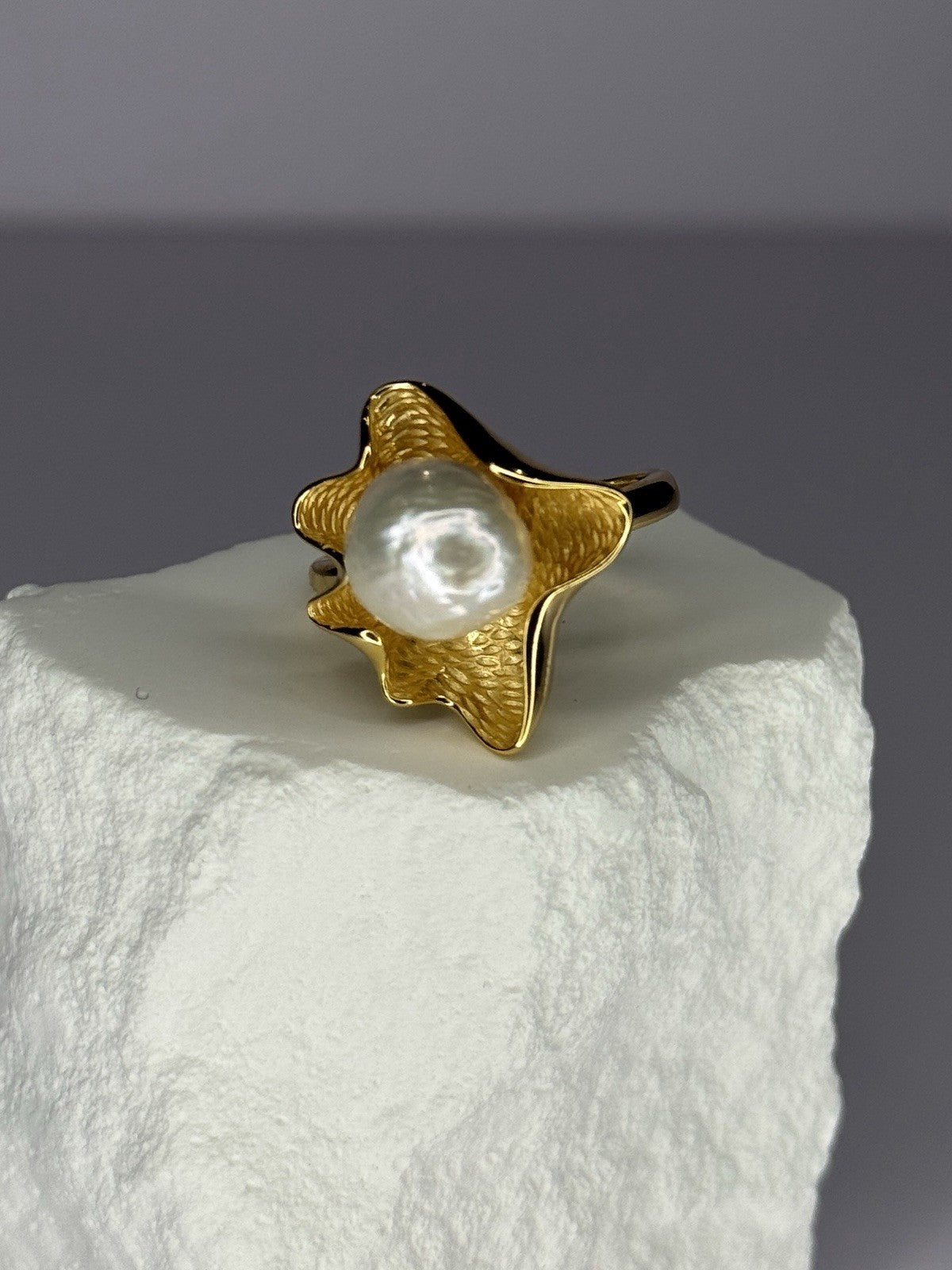 925 Sterling Silver  Gold Plated Pearl  "Ocean Mood" Ring Size Adjustable