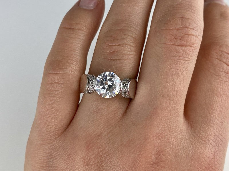 925 Sterling Silver CZ Ring Size 7