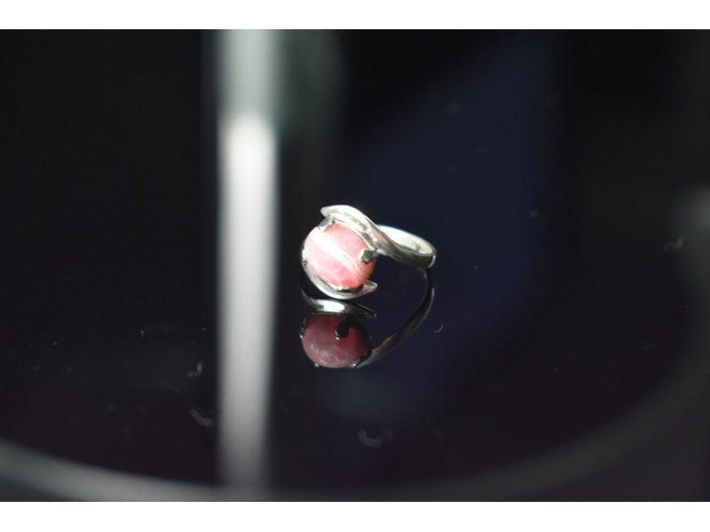 925 Sterling Silver Pink Agate Ring Size 6.5