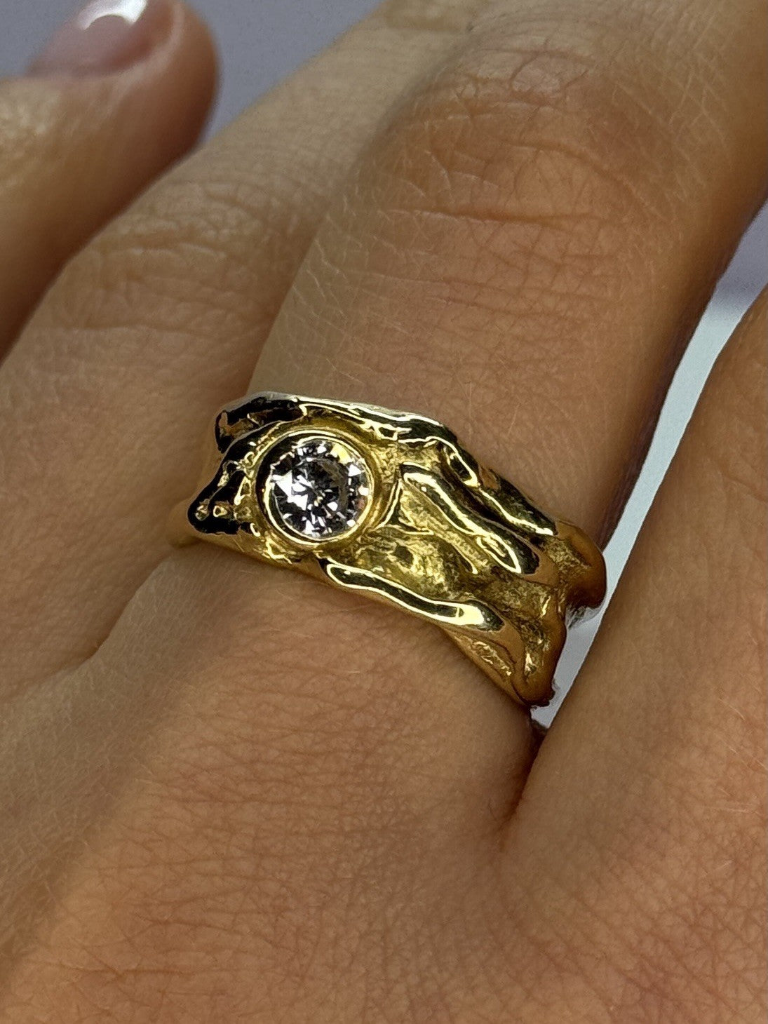18K YELLOW GOLD DIAMOND 0.60 CARATS RING SIZE 7.5
