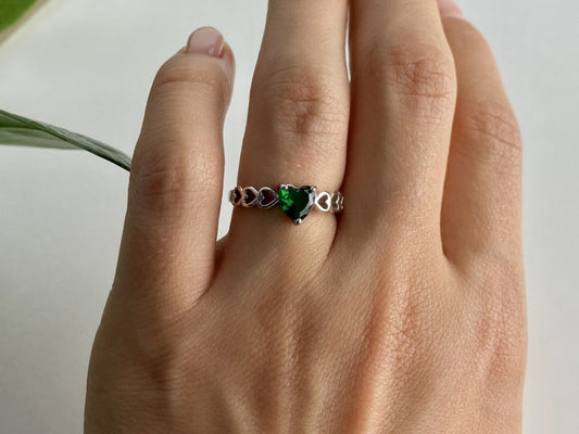 925 Sterling Silver Green CZ "Heart" Ring Size 6.5