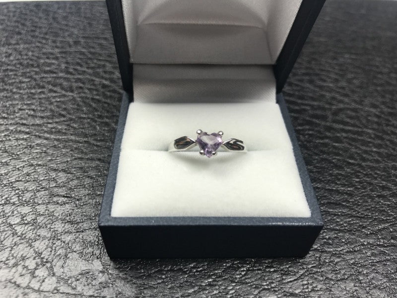 925 Sterling Silver Amethyst "Heart" Ring Size 8.5