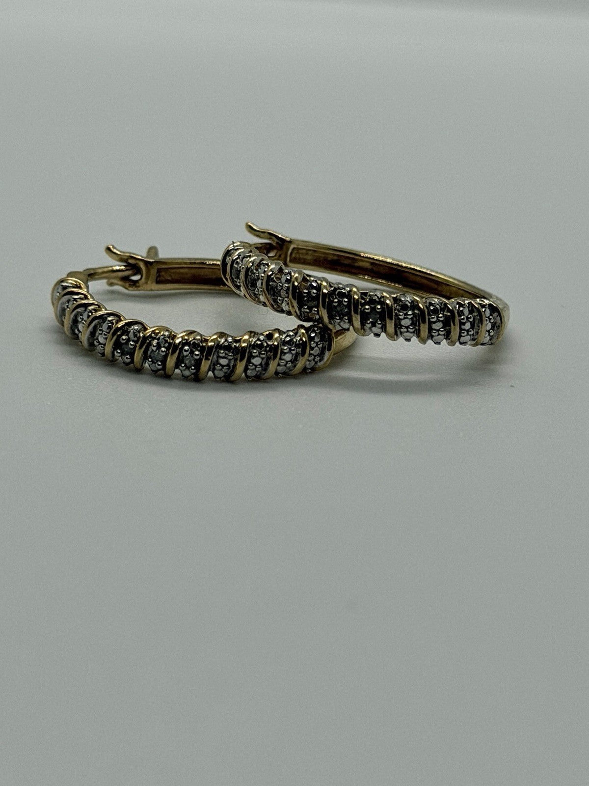 Elegant 925 Sterling Silver Gold Plated Diamond 0.11 CTW Earrings