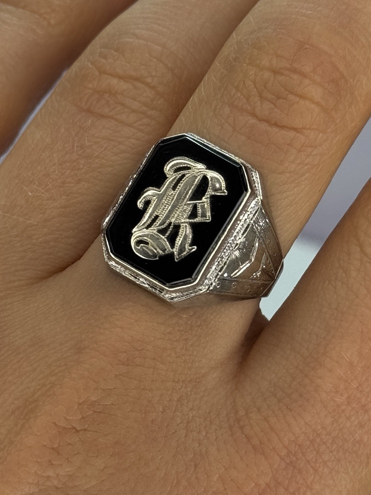 10K WHITE GOLD VINTAGE ART DECO BLACK ONYX RING SIZE 8