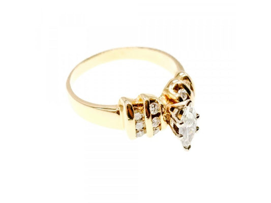 14K Yellow Gold Diamonds Ring Size 10.5
