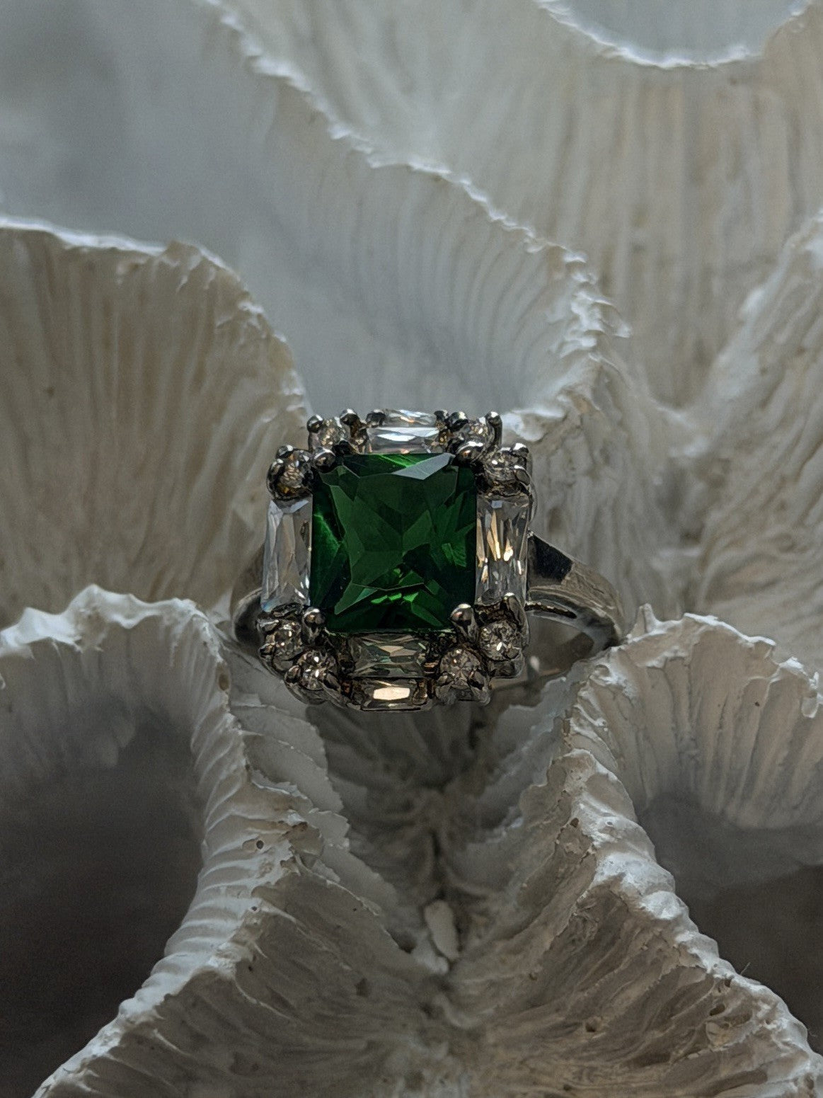 Shiny 925 Sterling Silver Emerald & Beryl Ring Size 6