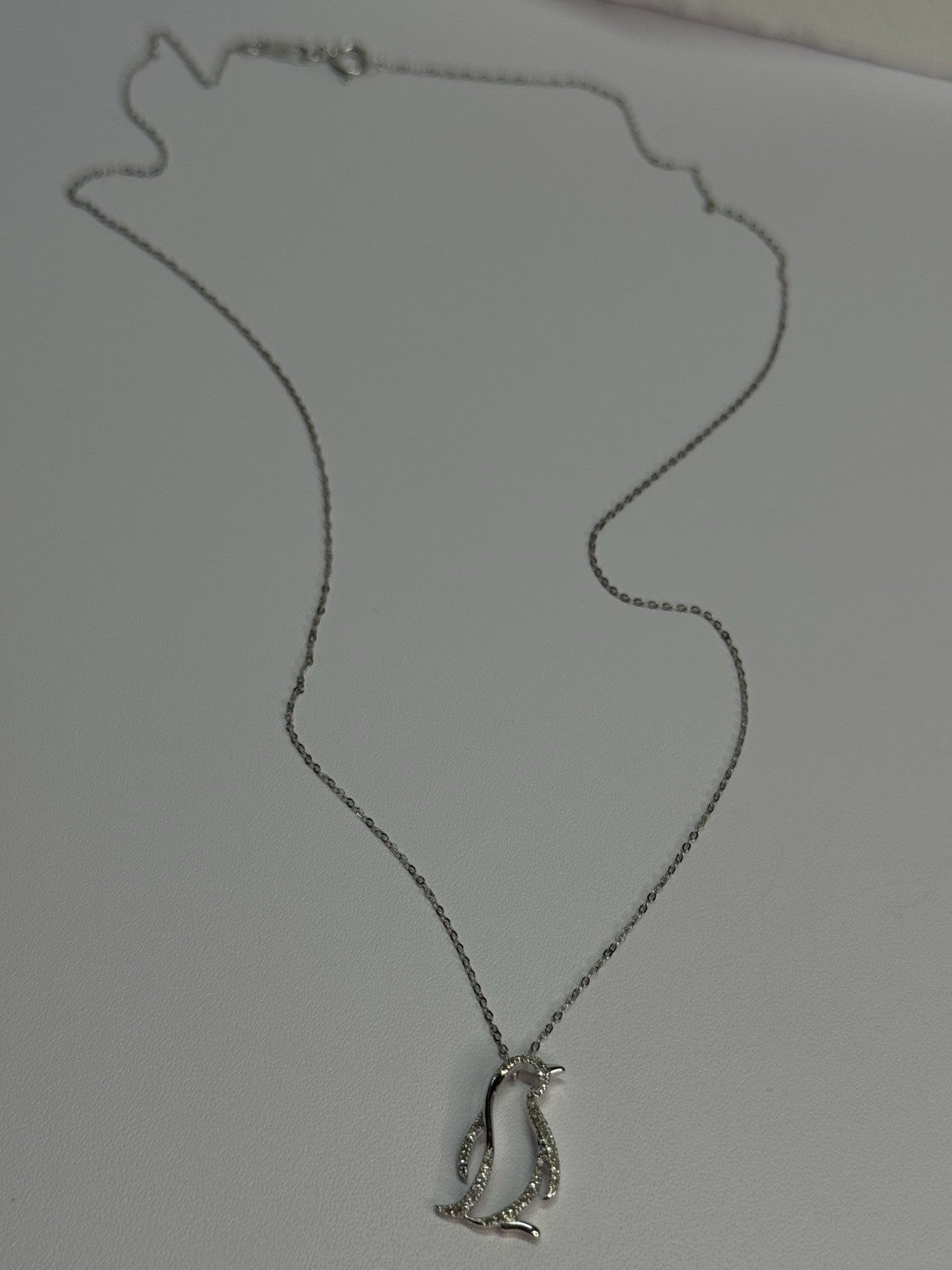 14K WHITE GOLD DIAMOND PENGUIN NECKLACE LENGTH 17 INCH