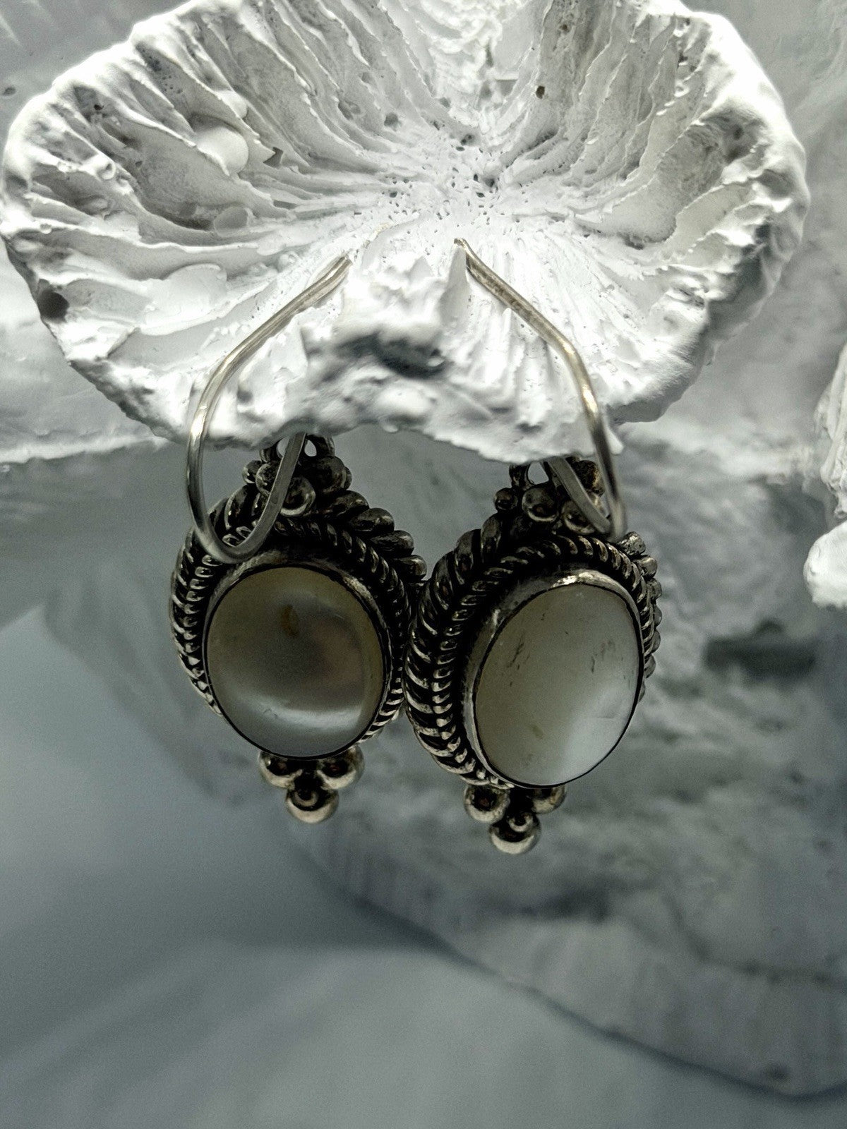 Vintage 925 Sterling Silver Mother of Pearl Oval Dangle Earrings