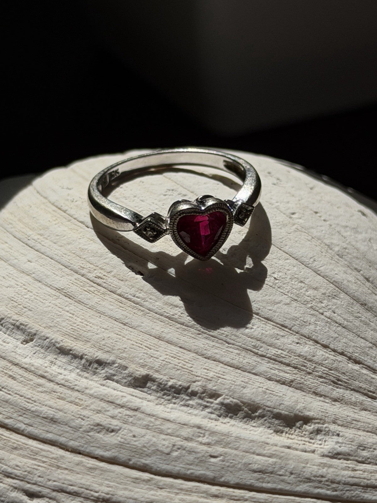 Romantic 10K White Gold Ruby & Diamonds Heart Ring Size 6.5