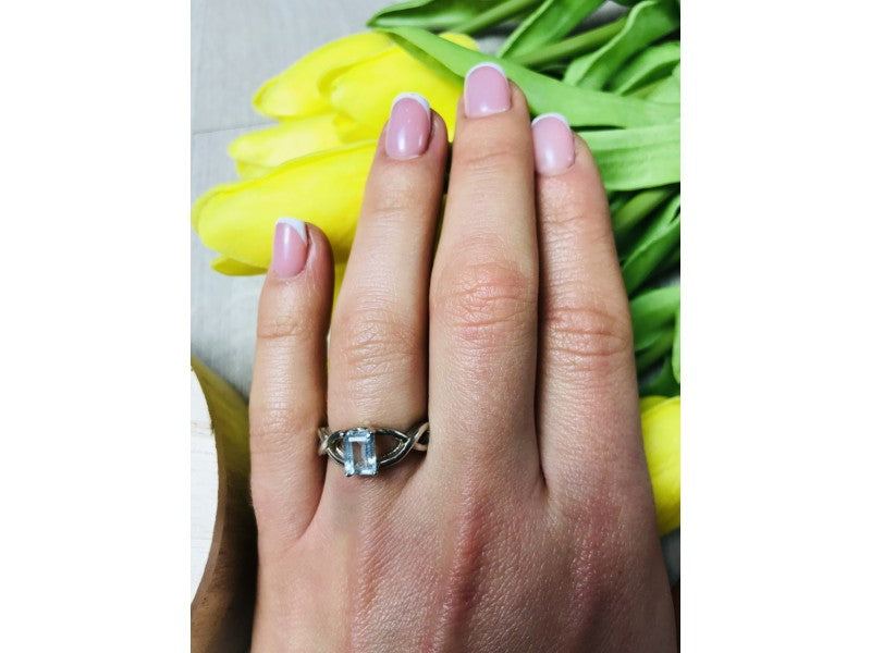 925 Sterling Silver Blue Spinel Ring Size 6.5