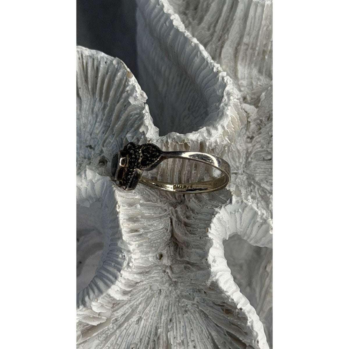 925 Sterling Silver Onyx & Marcasite Heart Ring Size 8
