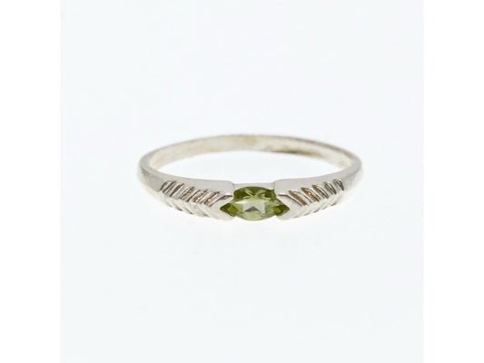 925 Sterling Silver Peridot Ring Size 10.25
