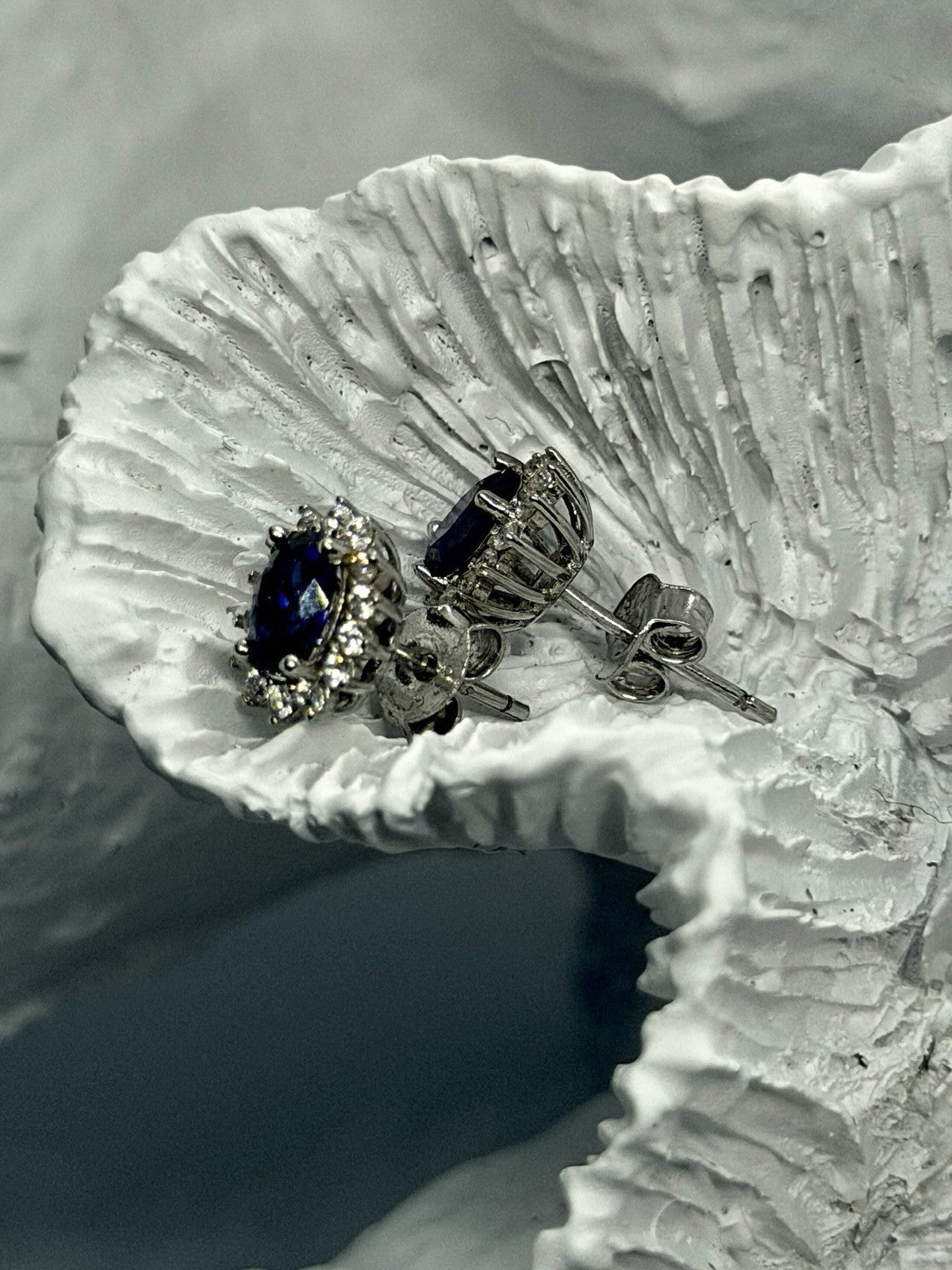 Beautiful 925 Sterling Silver Blue Sapphire & Cz Stud Earrings