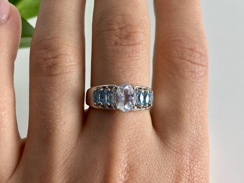 925 Sterling Silver Aquamarines Ring Size 8