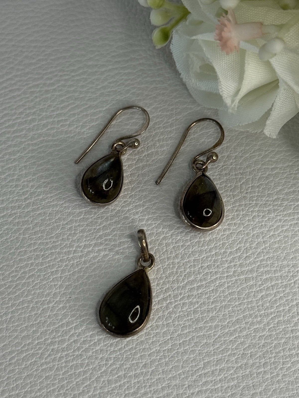 925 Sterling Silver Quartz Earrings & Pendant Set