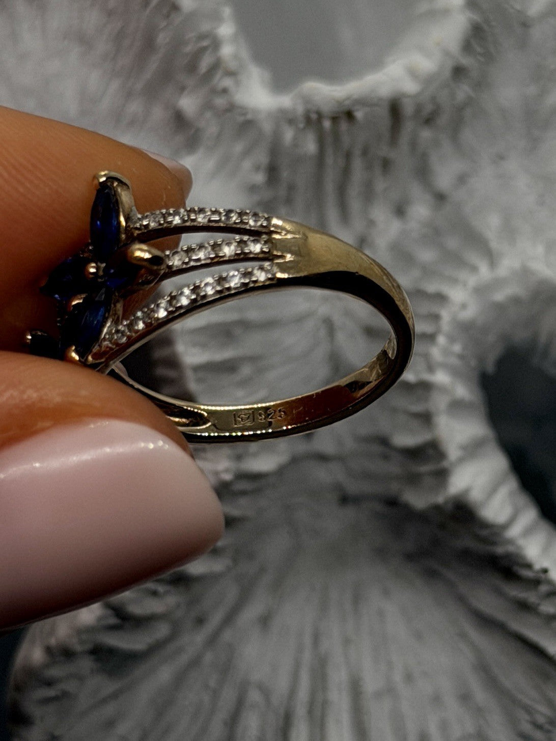 Floral 925 Sterling Silver Gold Plated Blue & White Sapphire Ring Size 7